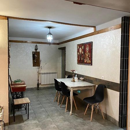 Mini Hostel N.Tigranyan 5 يريفان المظهر الخارجي الصورة