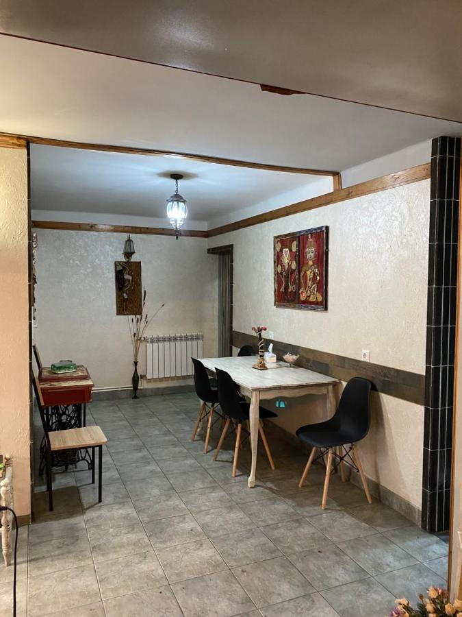 Mini Hostel N.Tigranyan 5 يريفان المظهر الخارجي الصورة
